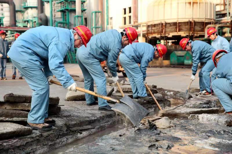  堿業公司領導帶頭轉作風 義務勞動成常態